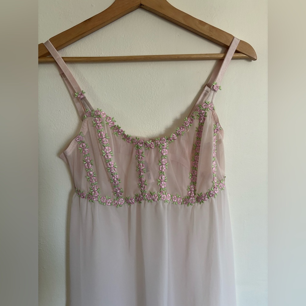 Victoria's Secret Very Sexy Rosebud Embroidery Unlined Corset Babydoll  Chemise - Picture 5 of 12